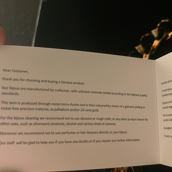 (SALE 🚨) Versace Greca Logo Necklace (Exclusive) - Picture 8 of 10